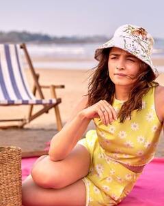 Rocky aur Rani ki Prem Kahani: फिल्म के सेट से सामने आई आलिया-रणवीर की क्यूट तस्वीर, देख-आप भी कहेंगे ये है रॉकिंग तस्वीर