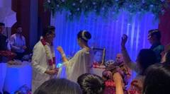 Tina Dabi Wedding - शादी के बंधन में बंधे टीना डाबी और  प्रदीप गवांडे, सोशल मीडिया पर वायरल हुई रिसेप्शन की तस्वीरें