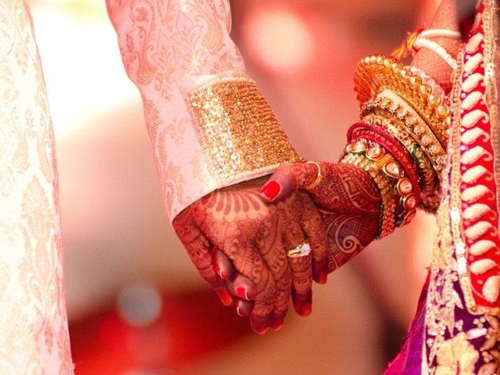 UP Mass Marriage Yojana: 12 Thousand Couples Tie The Knot At Mega Event In  Uttar Pradesh On 10 And 17 June Ann | UP में 10 और 17 जून को योगी सरकार