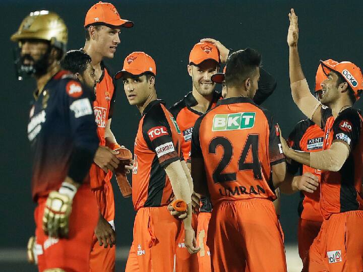 IPL 2022: RCB gets bowled out for 68 runs against Sunrisers Hyderabad in League match today RCB vs SRH: இதே நாளில் அன்று 49... இன்று 68... தொடரும் ஆர்சிபியின் சோக வரலாறு