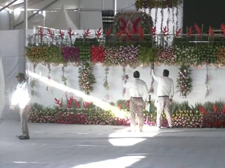 इस दौरान पीएम मोदी जम्मू के सांबा जिले में होने वाले पंचायती राज दिवस कार्यक्रम में हिस्सा लेंगे.