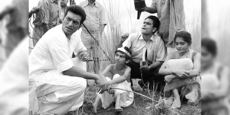 'Aparajito' Trailer: On the 30th death anniversary of Satyajit Ray the trailer of Aparajito revealed 'Aparajito' Trailer: সাদা কালো ফ্রেমে বন্দি 'পথের পদাবলী' তৈরির লড়াই, প্রকাশ্যে 'অপরাজিত'র ট্রেলার