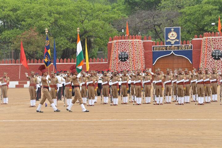 फॉरेन्सिक सायन्स, सायबर क्राईम, गुन्हेगारी शास्त्र, बाह्यवर्गात पद कवायत, शस्त्र कवायत, शारीरिक प्रशिक्षण, गोळीबार सराव असे प्रशिक्षण पूर्ण केले आहेत 