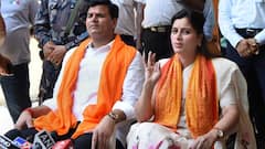 Navneet Rana और उनके पति Ravi Rana को सांता क्रूज लॉकअप में शिफ्ट किया गया, जानिए क्यों?