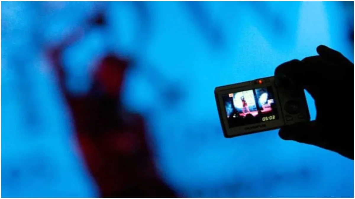 ਕਾਲਜ 'ਚ ਪਹਿਲੀ ਵਾਰ ਹਾਰਡਕੋਰ ਪ੍ਰੋਨੋਗ੍ਰਾਫ਼ੀ ਕੋਰਸ, ਲੈਕਚਰਾਰ ਦੇ ਨਾਲ ਵਿਦਿਆਰਥੀ ਦੇਖਣਗੇ X-Rated ਫ਼ਿਲਮਾਂ