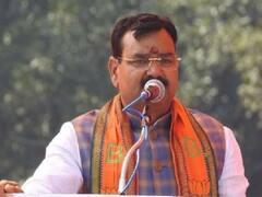 UP News: पीलीभीत में मंत्री संजय सिंह गंगवार ने 4859 छात्र-छात्राओं को बांटे स्मार्टफोन, कहा- बीजेपी पूरा करती है संकल्प