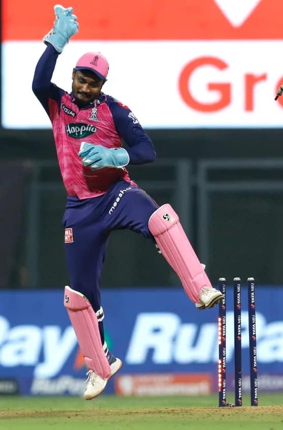 ব্যাট হাতে রান পাচ্ছেন। সঞ্জু স্যামসনের গ্লাভসেও ৫৪টি শিকার জমা পড়েছিল।