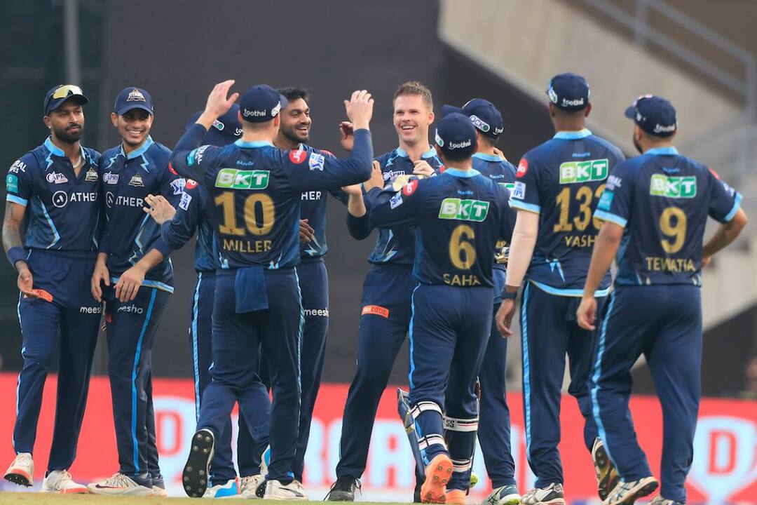 IPL 2022 Point Table: Gujarat Titans on top in point table IPL 2022 Point Table: આઈપીએલ પોઈન્ટ ટેબલમાં ગુજરાત ટોચ પર, ઓરેન્જ-પર્પલ કેપ પર રાજસ્થાનનું વર્ચસ્વ