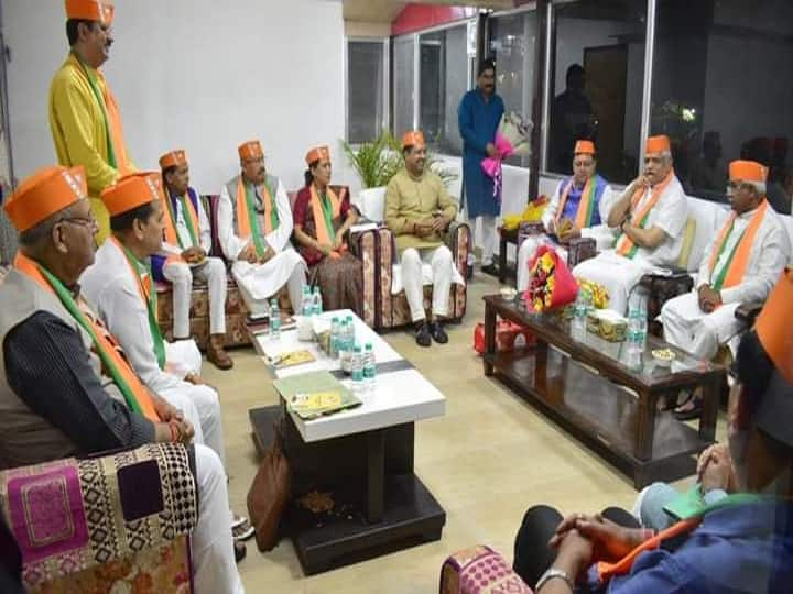 Uttarakhand News: BJP National General Secretary BL Santosh meeting in Dehradun ann Uttarakhand Politics: बीजेपी के राष्ट्रीय संगठन महामंत्री बीएल संतोष की देहरादून में ताबड़तोड़ बैठक, 23 सीटों पर मिली हार की समीक्षा की