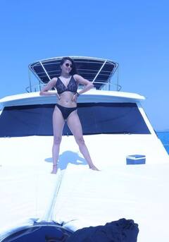 બ્લેક બિકીનીમાં આ અભિનેત્રીએ પાર કરી તમામ હદો