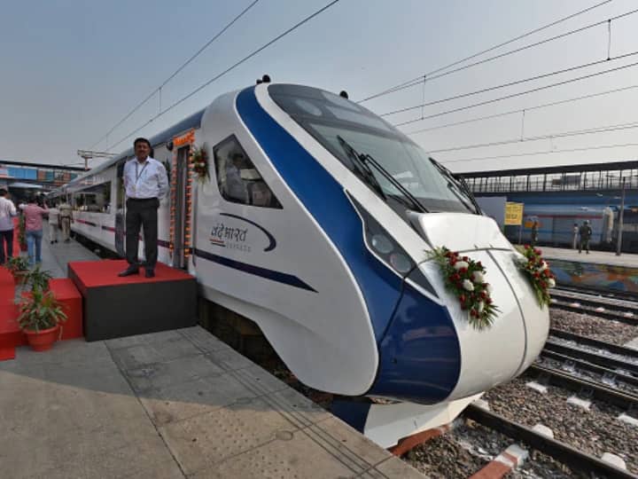 Ukraine में फंसे वंदे भारत ट्रेन के पहिये की खेप पहुंची रोमानिया, हवाई मार्ग से लाया जाएगा भारत