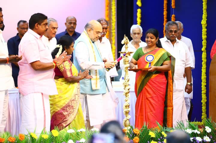 The Union Home Minister and the Deputy Governor of Pondicherry lit candles to mark the 150th birth anniversary of Sri Aurobindo. (Image: PIB in Tamil Nadu)