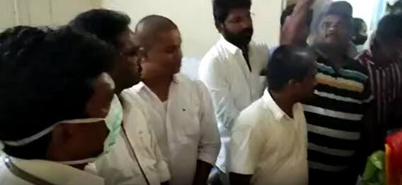 Minister Seediri Appalaraju Treatment: ఆత్మహత్యయత్నానికి పాల్పడిన కుటుంబానికి మంత్రి వైద్యపరీక్షలు