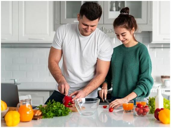 Summer Cooking Tips : गर्मी में कुकिंग को करना है आसान, तो फॉलो करें ये सिंपल से टिप्स Summer Cooking Tips : गर्मी में कुकिंग को करना है आसान, तो फॉलो करें ये सिंपल से टिप्स