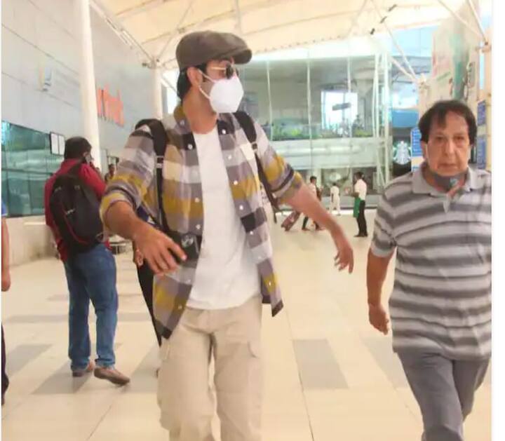 ਸੈੱਟ ਤੋਂ ਸਾਹਮਣੇ ਆਈ ਵੀਡੀਓ 'ਚ ਰਣਬੀਰ ਕਪੂਰ ਕੁੜਤਾ ਪਜਾਮਾ ਅਤੇ ਰਸ਼ਮਿਕਾ ਮੰਦਾਨਾ ਸਾੜੀ 'ਚ ਨਜ਼ਰ ਆ ਰਹੇ ਹਨ।