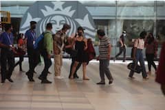 Ranbir Rashmika Pics: 'ਐਨੀਮਲ' ਦੀ ਸ਼ੂਟਿੰਗ ਤੋਂ ਬਾਅਦ ਪਰਤੇ ਰਣਬੀਰ ਕਪੂਰ ਅਤੇ ਰਸ਼ਮਿਕਾ ਮੰਦਾਨਾ , ਏਅਰਪੋਰਟ ਤੋਂ ਤਸਵੀਰਾਂ ਆਈਆਂ ਸਾਹਮਣੇ