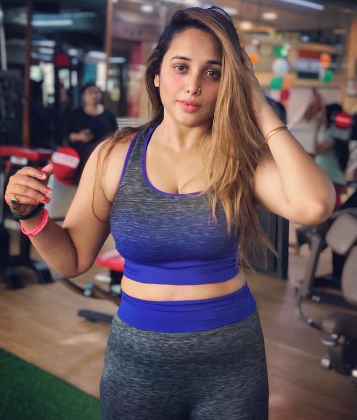 रानी के सोशल मीडिया पेज पर नजर डालेंगे तो उनकी हर दूसरी पोस्ट में जिम की फोटोज देखने को मिलती हैं.