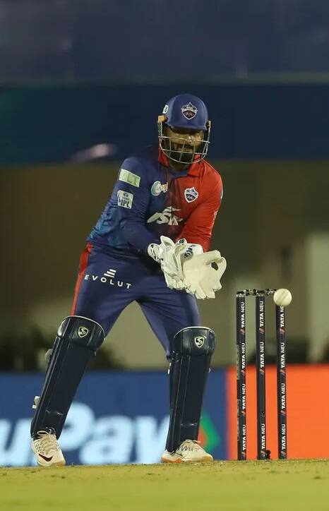 অন্যদের তুলনায় আইপিএলে কম ম্যাচ খেলেছেন ঋষভ পন্থ। তবে ৭২টি শিকার রয়েছে দিল্লি ক্যাপিটালসের অধিনায়কের।