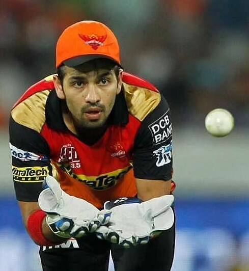 ৭৫টি শিকার সহ তালিকায় ছ'নম্বরে রয়েছে নমন ওঝা।