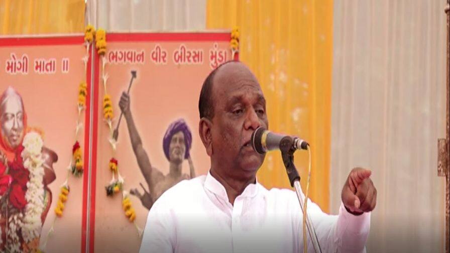 Mansukh Vasava says if conversions do not stop, Hindus will be in the minority in the near future મનસુખ વસાવાએ કહ્યું, જો ધર્મપરિવર્તન બંધ ન થયું તો આવનારા સમયમાં હિન્દૂ લઘુમતીમાં આવી જશે