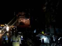 Palnadu Road Accident: పల్నాడులో ఘోర రోడ్డు ప్రమాదం - ప్రైవేట్ ట్రావెల్స్, లారీ ఢీకొనడంతో క్లీనర్ దుర్మరణం