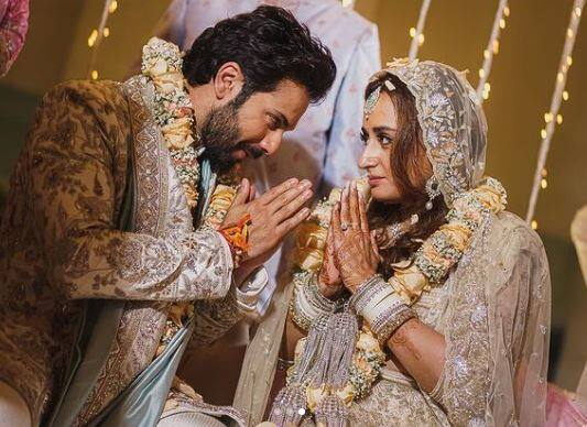 लेकिन जब बड़े होकर वरुण धवन ने अपने दिल की बात नताशा से कहनी चाही तो नताशा ने उनके प्रपोजल को ठुकरा दिया.