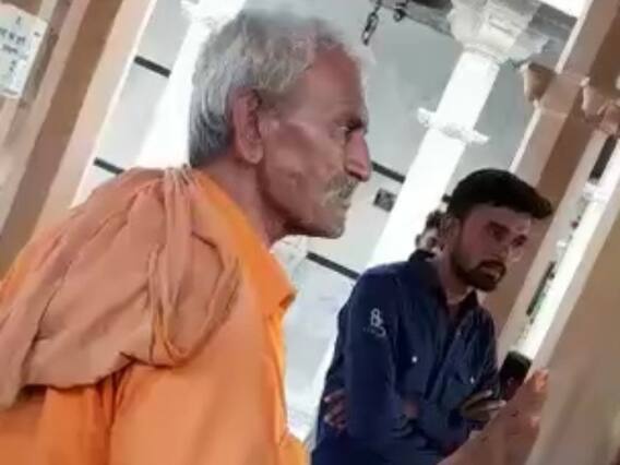 Jalore News: नवविवाहित दलित दंपति को पुजारी ने मंदिर में जाने से रोका, पुलिस ने किया गिरफ्तार Jalore News: नवविवाहित दलित दंपति को पुजारी ने मंदिर में जाने से रोका, पुलिस ने किया गिरफ्तार