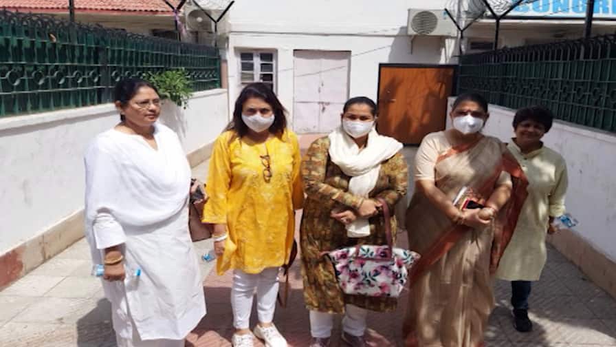 Morning Headlines 25.04.2022: প্রয়াগরাজে গিয়ে পরিবারের সঙ্গে কথা তৃণমূলের ফ্যাক্ট ফাইন্ডিং টিমের।  Bangla News
