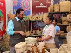 Mumbai Hunar Haat: केंद्रीय मंत्री मुख्तार अब्बास नकवी बोले- 20 लाख लोगों ने देखा हुनर हाट, पीएम मोदी के आत्मनिर्भर मिशन को मिल रही मजबूती