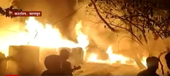 Nagpur Fire: फर्निचरच्या दुकानाला भीषण आग, वृद्धाचा होरपळून मृत्यू ABP Majha