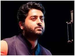 अरिजित सिंहने 2005मध्ये 'फेम गुरुकुल' या रिअॅलिटी शोमध्ये भाग घेतला होता. मात्र, तो हा शो जिंकू शकला नाही.(photo:social media arjijit singh)