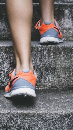 Health Tips : वर्कआऊट करताना खाण्यापिण्याची काळजी कशी घ्याल? फॉलो करा 'या' सोप्या टिप्स