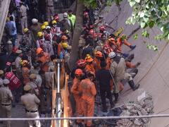 Delhi News: दिल्ली में भर-भराकर ढह गया तीन मंजिला मकान, मची चीख-पुकार, 2 लोगों ने गंवाई जान