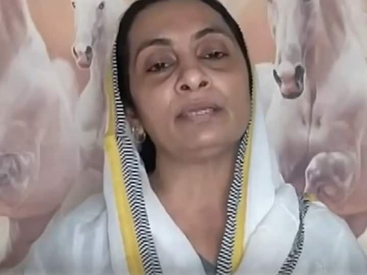 NCP Leader Fahmida Hasan Khan Writes To Amit Shah To Recite Hanuman Chalisa Outside PM Modi Residence Lok Kalyan Marg