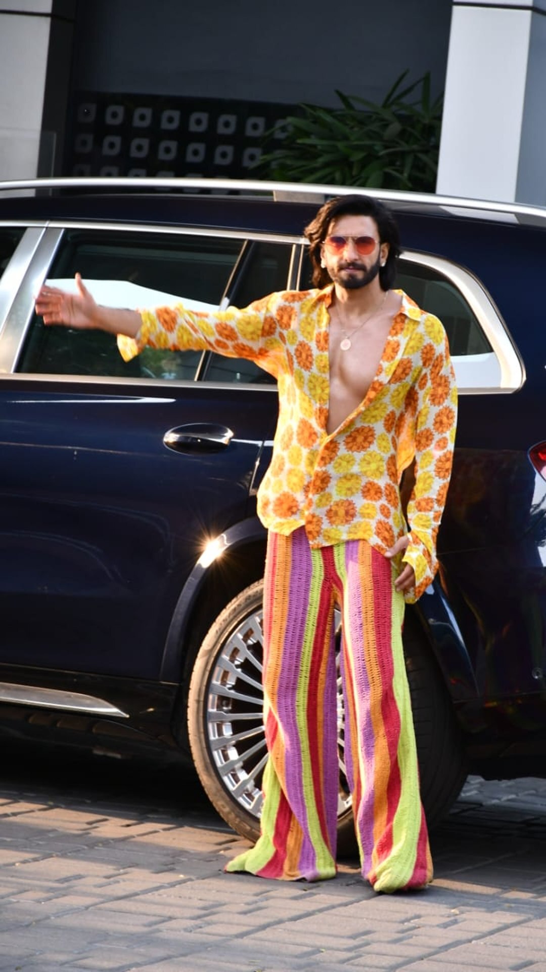 Ranveer Singh clicked with family at the airport showcasing his quirky style