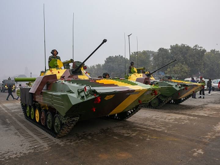 Defence Ministry Announces Major Changes In Military Acquisition Procedure To Promote 'Make In India' Defence Ministry Announces Major Changes In Military Acquisition Procedure To Promote 'Make In India'