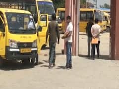 Bijnor News: परिवहन विभाग के अफसरों में मंचा हड़कंप, 226 स्कूली वाहनों में 141 के फिटनेस पाए गए फेल
