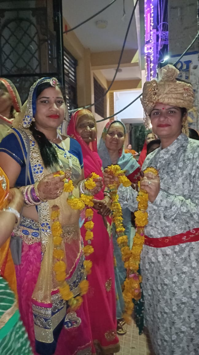 Bundi News: बूंदी में अनूठी परंपरा जिसमें दूल्हा, पंडित, बाराती तक की सभी भूमिका निभाती हैं महिलाएं