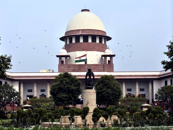 Supreme Court Agrees To List Pleas Against Abrogation Of Article 370 After Summer Vacation Supreme Court Agrees To List Pleas Against Abrogation Of Article 370 After Summer Vacation