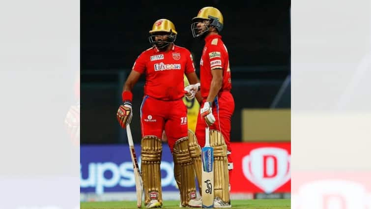 IPL 2022: Shikhar Dhawan, Bhanuka Rajapaksa and Liam Livingstone played useful innings to power Punjab Kings to 187/4 after 20 overs IPL 2022: ওয়াংখেড়েতে গব্বর-রাজ, সঙ্গী রাজাপক্ষে-লিভিংস্টোন, ম্যাচ জিততে বিশাল লক্ষ্য সিএসকের