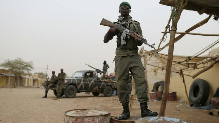 Terrorist Attacks In Mali 6 soldiers killed 20 injured in simultaneous hits Terrorist Attacks in Mali: ਮਾਲੀ 'ਚ ਫੌਜੀ ਟਿਕਾਣਿਆਂ 'ਤੇ ਅੱਤਵਾਦੀ ਹਮਲਾ, 6 ਫੌਜੀਆਂ ਦੀ ਮੌਤ, ਦਰਜਨ ਤੋਂ ਵੱਧ ਜ਼ਖਮੀ