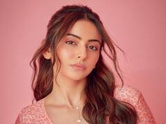 rakul preet singh pics: பிங்க் டிரஸ்ஸில் பின்னும் ரகுல் பிரீத் சிங்