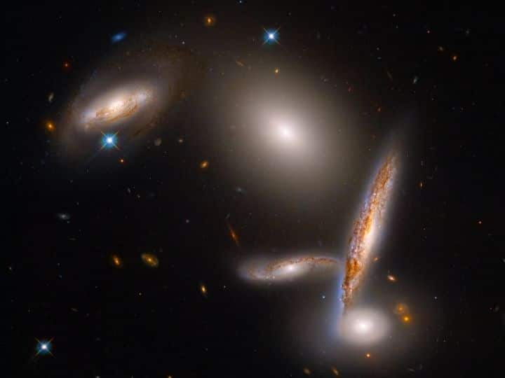 Happy Birthday Hubble NASA Telescope Captures Five Galaxies Caught In A Gravitational Dance As It Turns 32 Happy Birthday Hubble: NASA Telescope Captures Five Galaxies Caught In A Gravitational Dance As It Turns 32