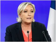Emmanuel Macron Victory: मैक्रों से हार के बाद ले पेन ने खुद को दी बधाई, कहा-' शानदार जीत'
