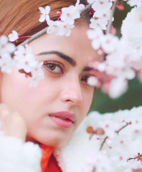 ਪੰਜਾਬੀ ਅਦਾਕਾਰਾ  ਸਿੰਮੀ ਚਾਹਲ ਦੀਆਂ ਵੱਖਰੀਆਂ ਅਦਾਵਾਂ