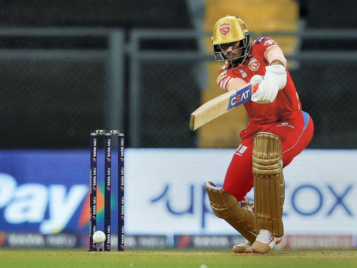 पंजाब किंग्ज विरुद्ध चेन्नई सुपर किंग्ज (Punjab Kings Vs Chennai Super Kings) सामन्यात पंजाब किंग्जला प्रथम फलंदाजी करावी लागली, यावेळीच शिखरने ही कामगिरी केली.