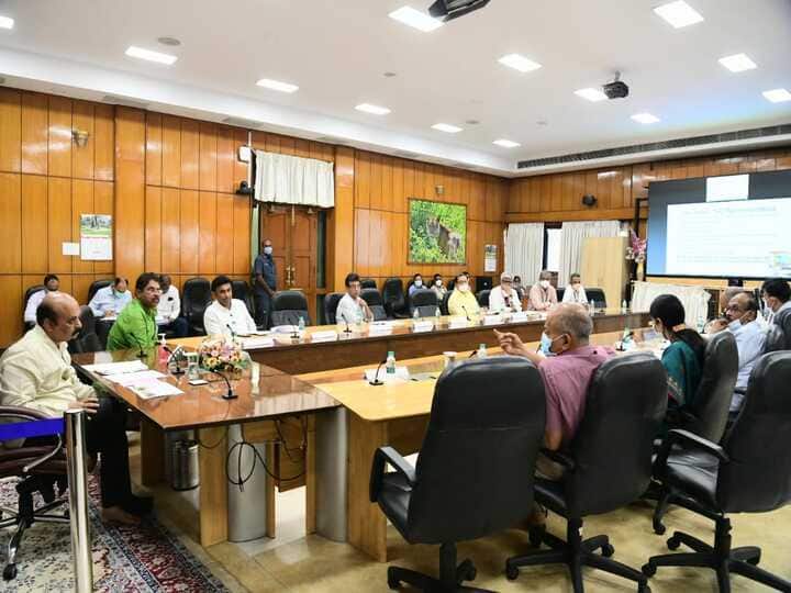 Covid Cases To Peak In Karnataka After June: Health Minister Sudhakar Covid Cases To Peak In Karnataka After June: Health Minister Sudhakar