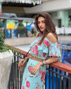 तृणमूल काँग्रेसची खासदार आणि बंगाली अभिनेत्री नुसरत जहाँच्या फोटोंची चर्चा!