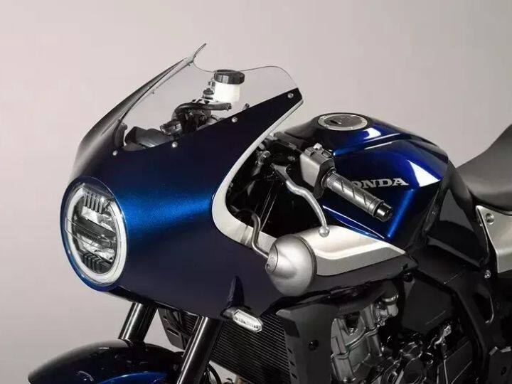 नवीन Honda Hawk 11 ला CRF1100L अॅडव्हेंचर टूरर आणि Rebel 1100 क्रूझर बाईक सारखेच पॉवरट्रेन मिळते. यात 1082 cc चे ट्विन-सिलेंडर लिक्विड-कूल्ड इंजिन देण्यात आले आहे.