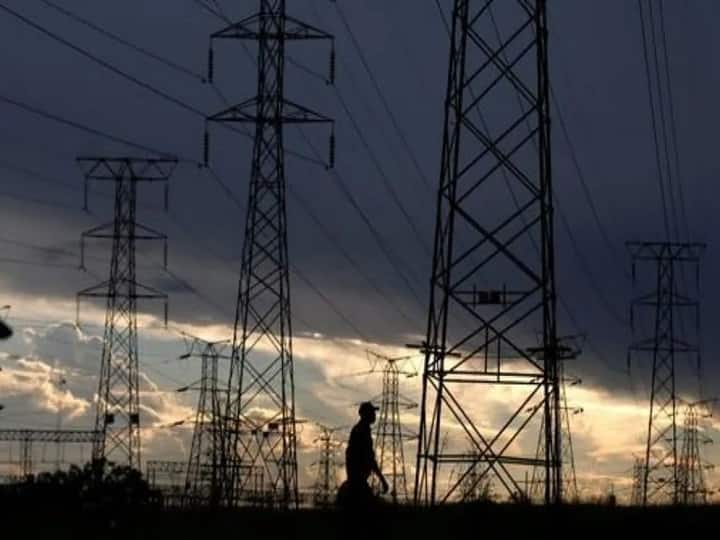Power Crisis: बिजली को लेकर MP में मच सकता है हाहाकार, पावर प्लांट में बचा सिर्फ साढ़े तीन दिन का कोयला Electricity Problem in Madhya Pradesh only three and a half days of coal left in the power plants ann Power Crisis: बिजली को लेकर MP में मच सकता है हाहाकार, पावर प्लांट में बचा सिर्फ साढ़े तीन दिन का कोयला